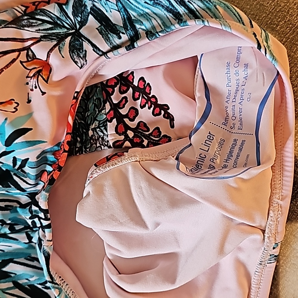 Tommy Hilfiger One-piece Floral Swimsuit - Picture 7 of 16